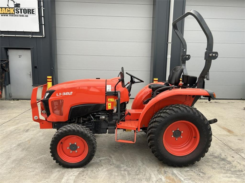 Kubota L1-382 (7325)  - Tracteur communal: photos 3 Kubota L1-382 (7325)  - Tracteur communal: photos 3