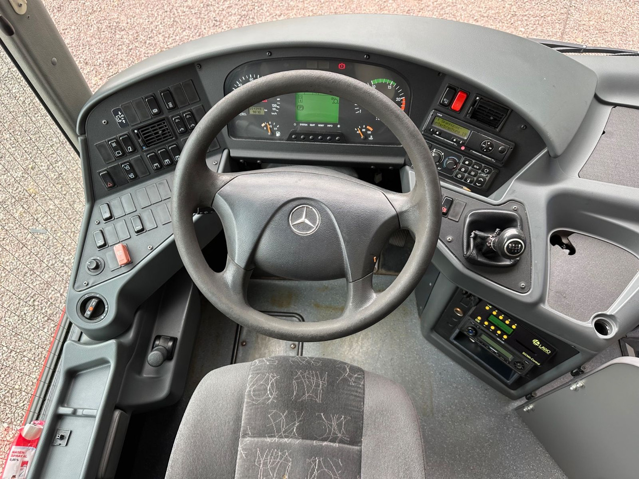 Bus interurbain Mercedes-Benz O550 Integro (56 Sitze*Klima*Schalt): photos 14