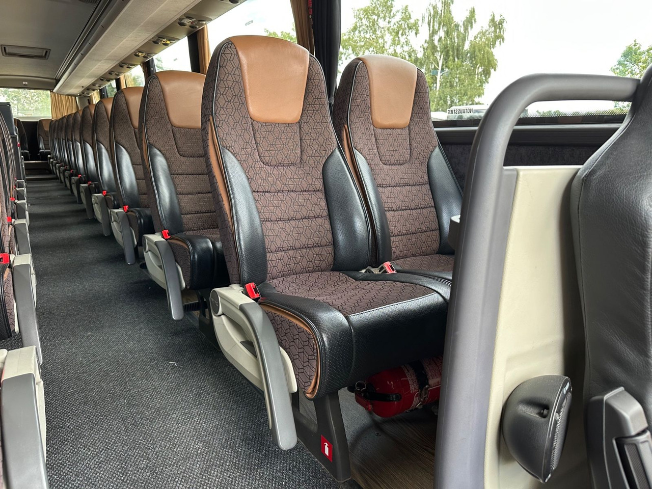 VDL Futura FHD 2 (TOP*DE*Reise) 515/ O350 - Autocar: photos 5 VDL Futura FHD 2 (TOP*DE*Reise) 515/ O350 - Autocar: photos 5